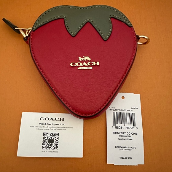 ❤️❤️❤️Coach strawberry coin case/wallet ......(NO METAL STRAP❤️❤️❤️ - Picture 2 of 8